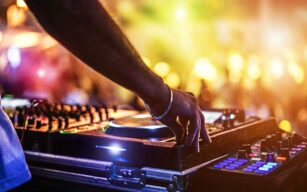 DJ's